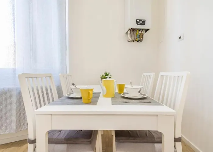 Netflix&chill - Yin & Yang * 摩德纳